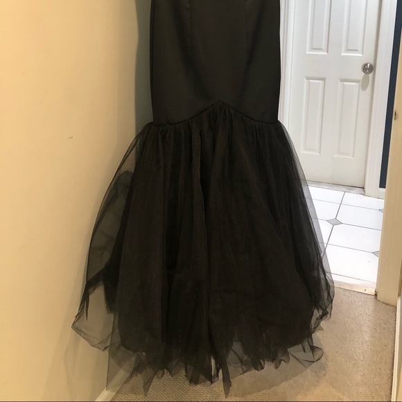 Sherri Hill gown  black satin size 6-8 - Picture 3 of 7